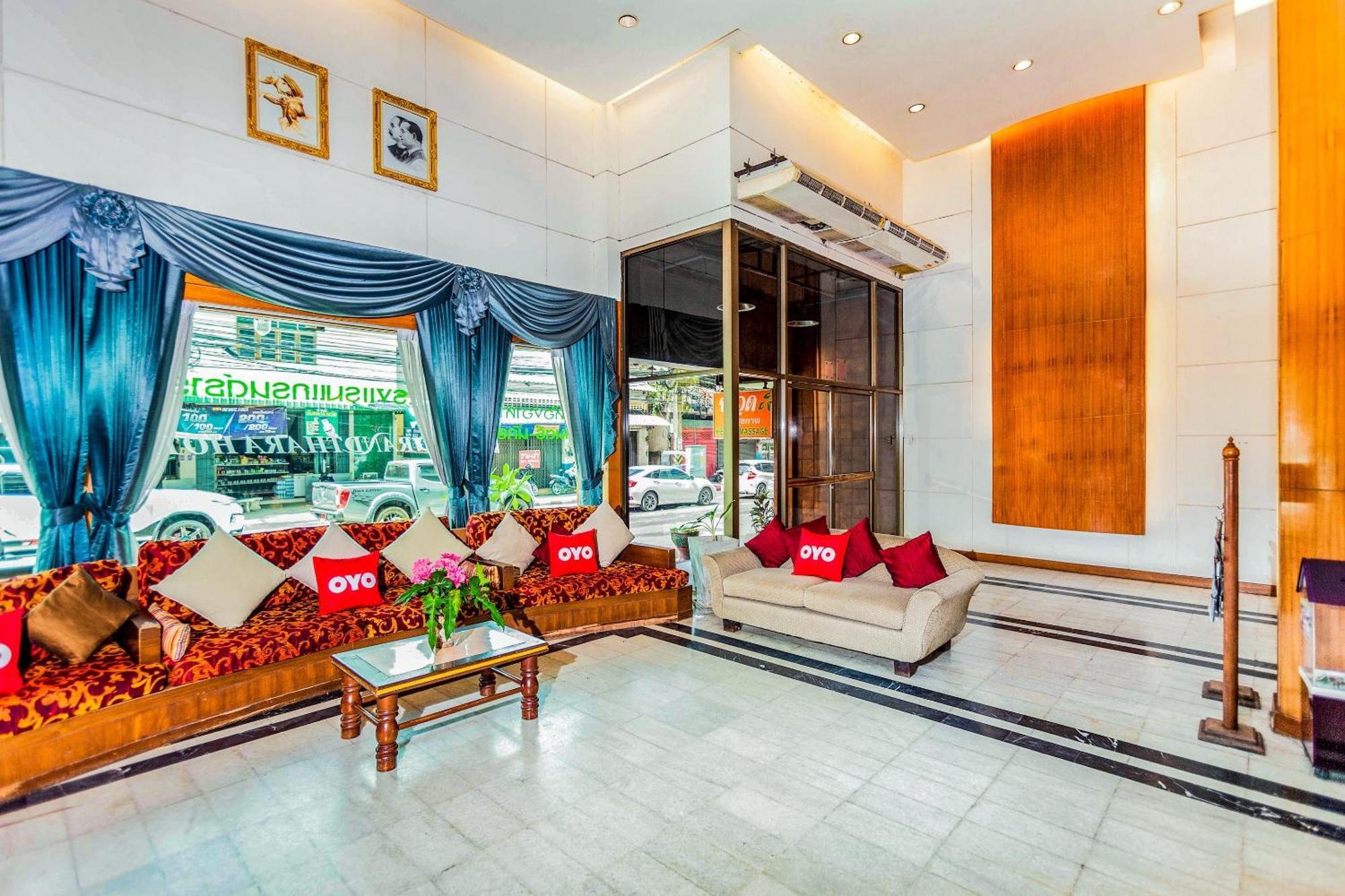 Oyo 441 Grand Thara Hotel Сурат-Тхані Екстер'єр фото