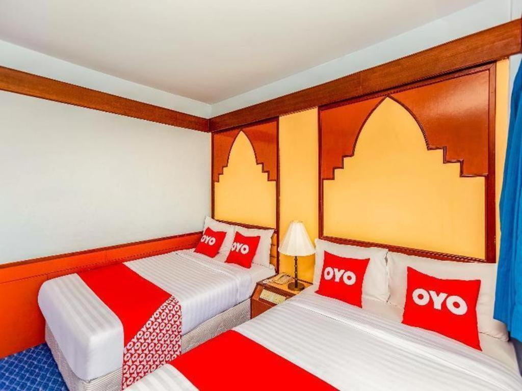 Oyo 441 Grand Thara Hotel Сурат-Тхані Екстер'єр фото